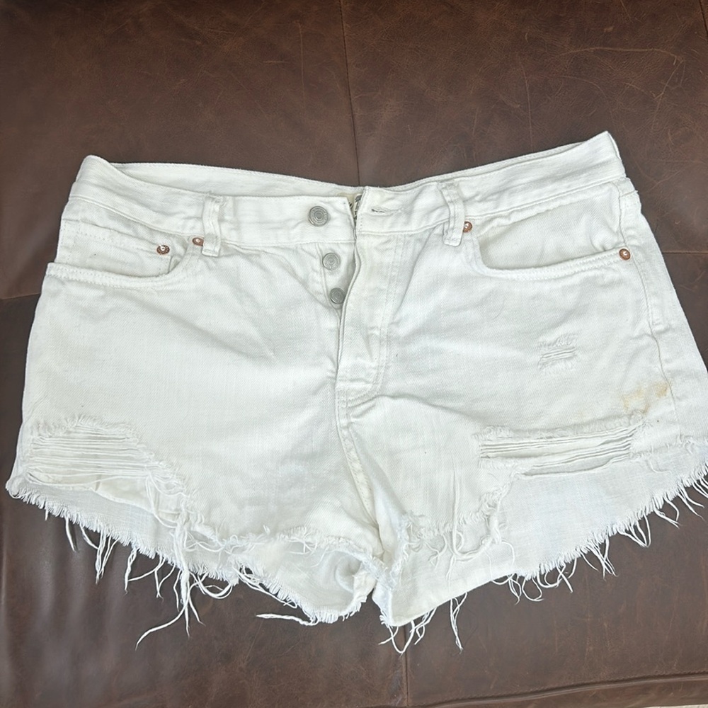 We The Free Size 31 Jean Shorts
A couple of stains on the shorts